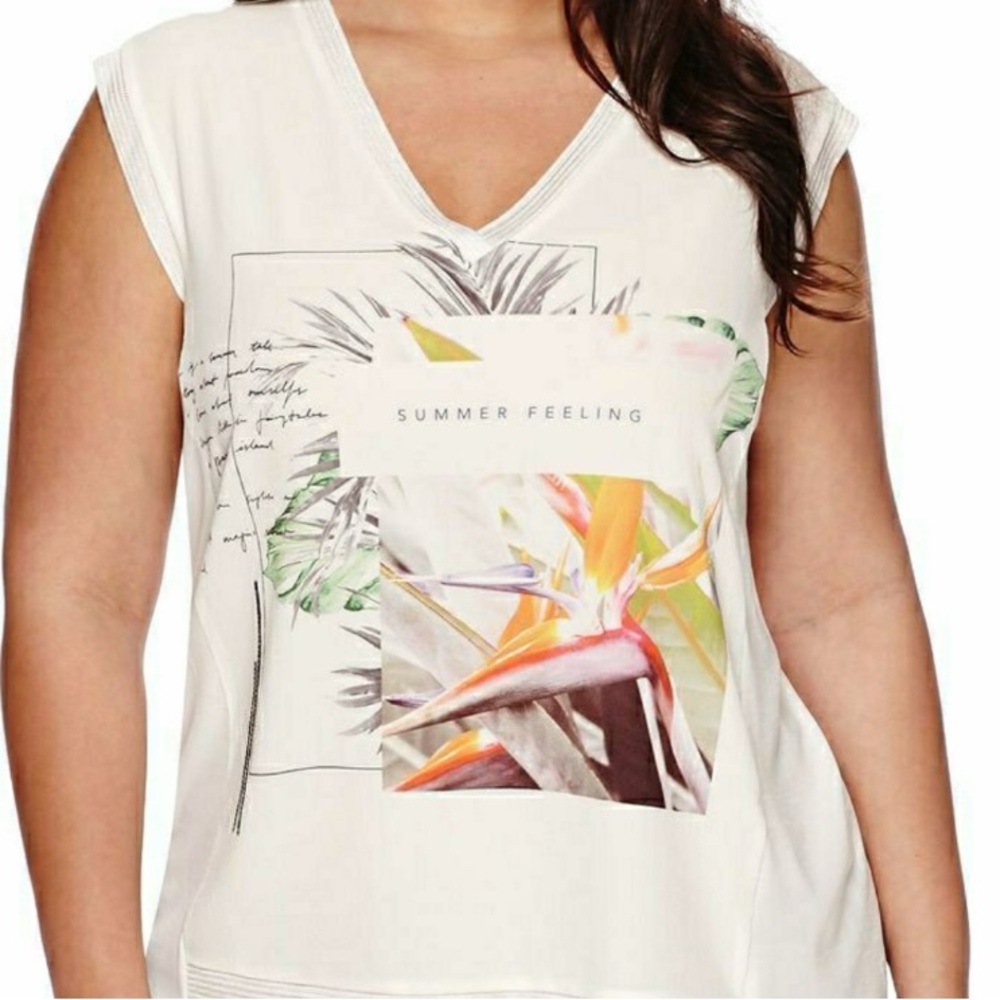 White Graphic Women's Top - Picture 2 of 10